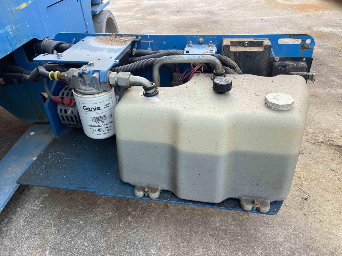 2017 Genie GS-3246