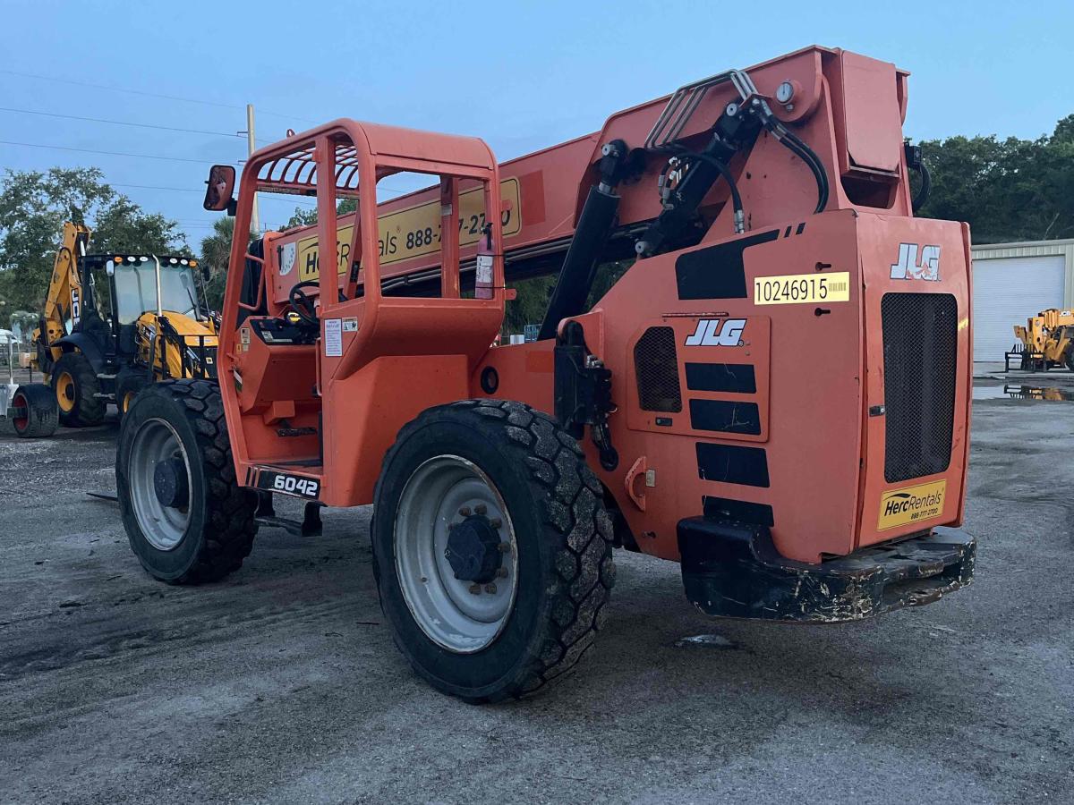 2019 SkyTrak 6042-10