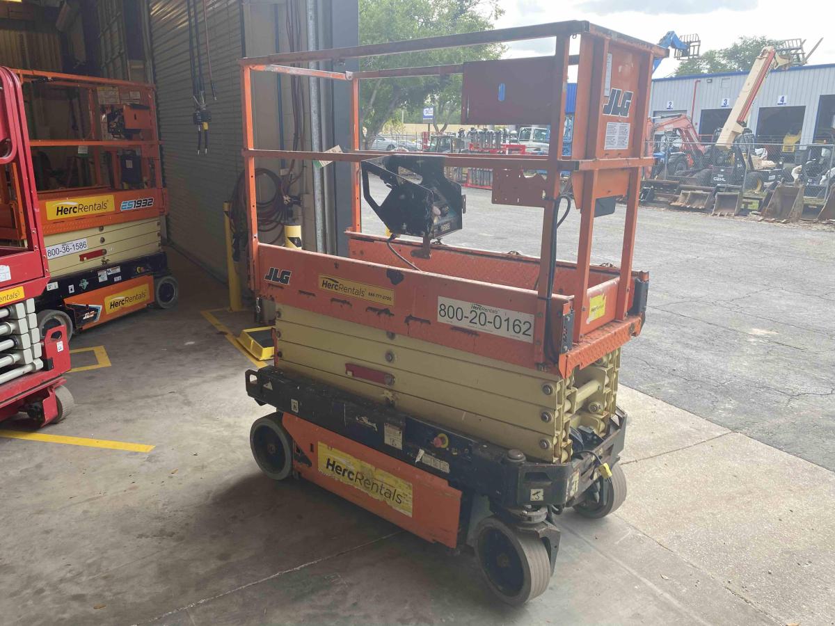 2018 JLG 1932R