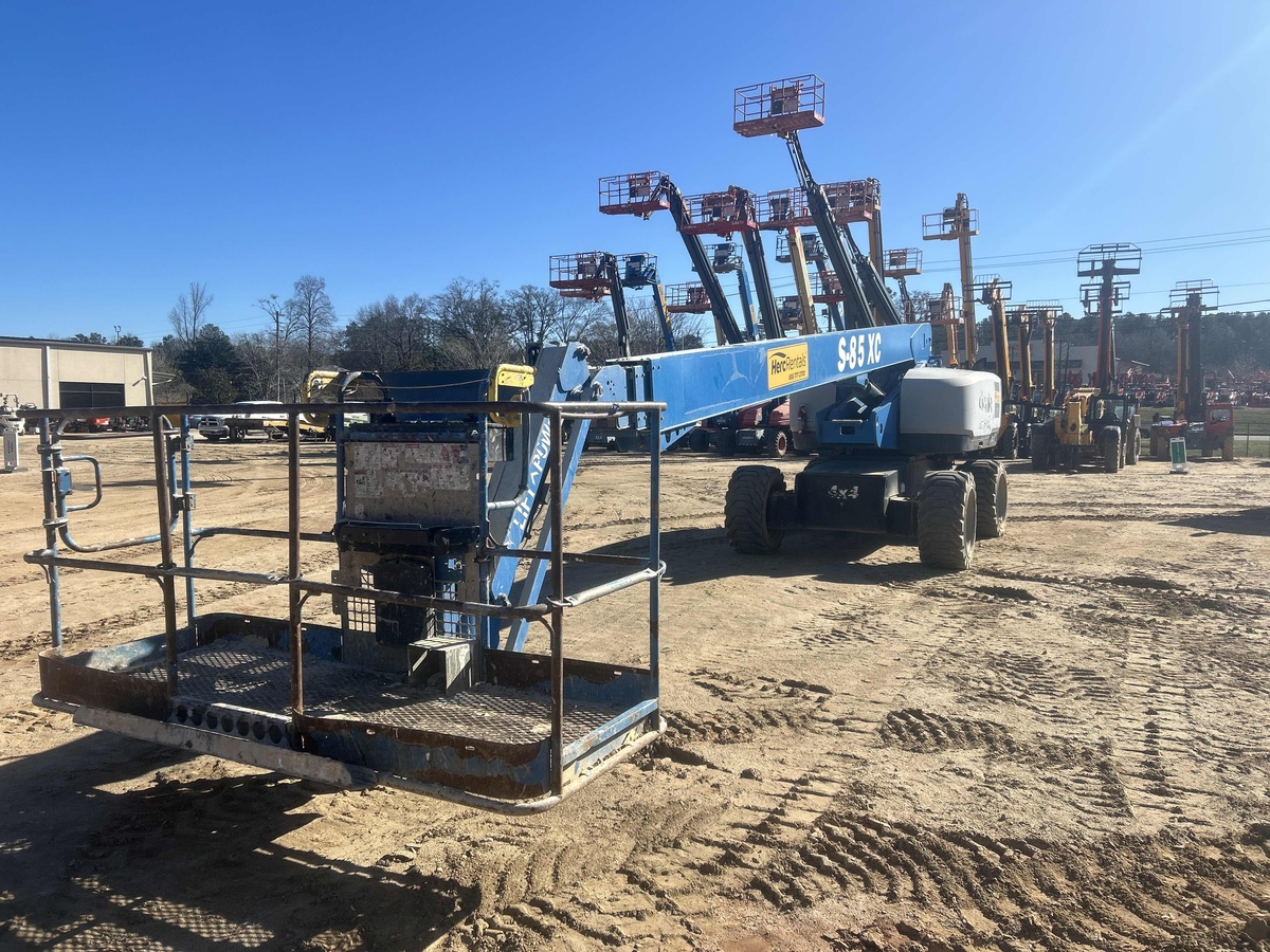 2018 Genie S-85