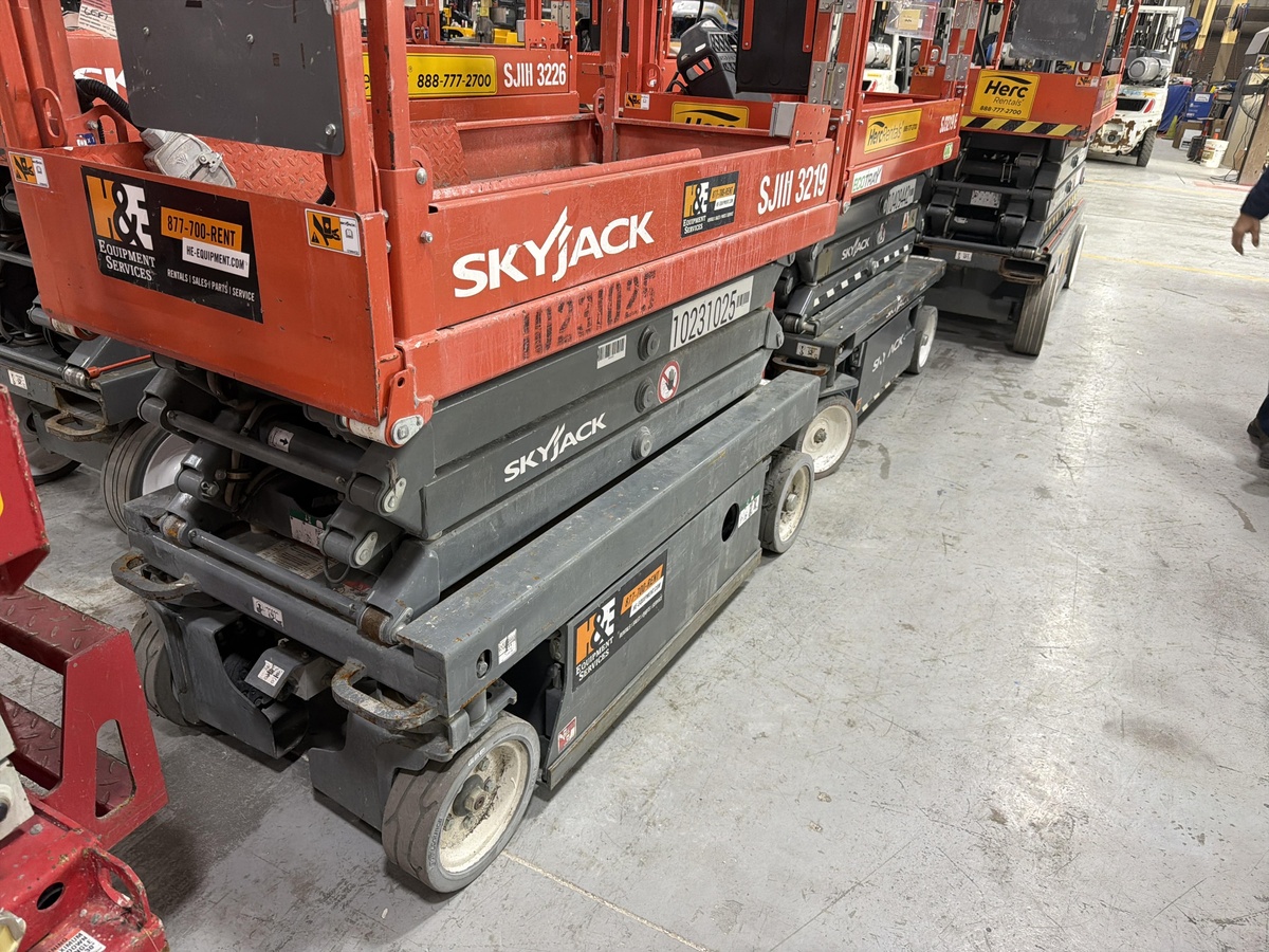 2017 Skyjack SJ3219