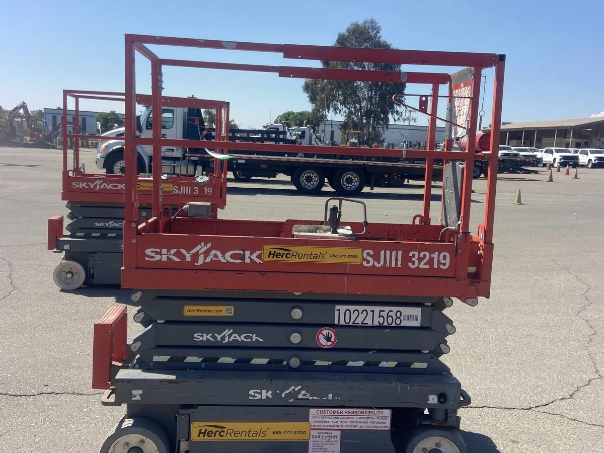 2017 Skyjack SJ3219-8