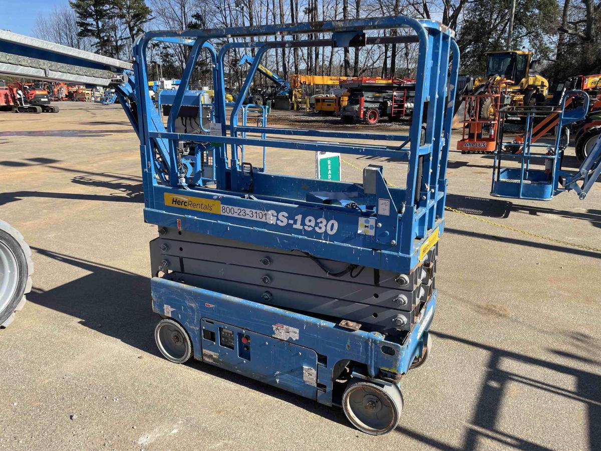 2018 Genie GS-1930