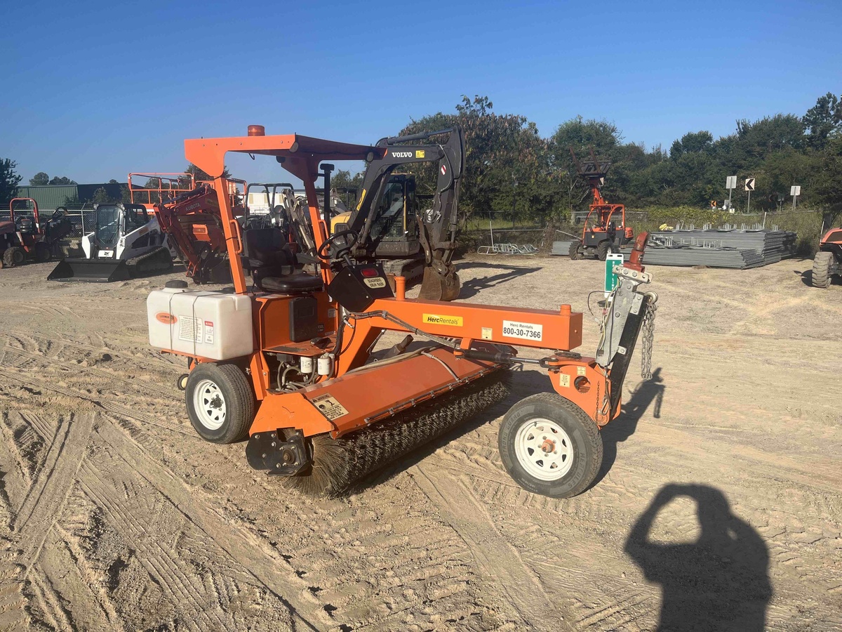 2020 LayMor SM300-2