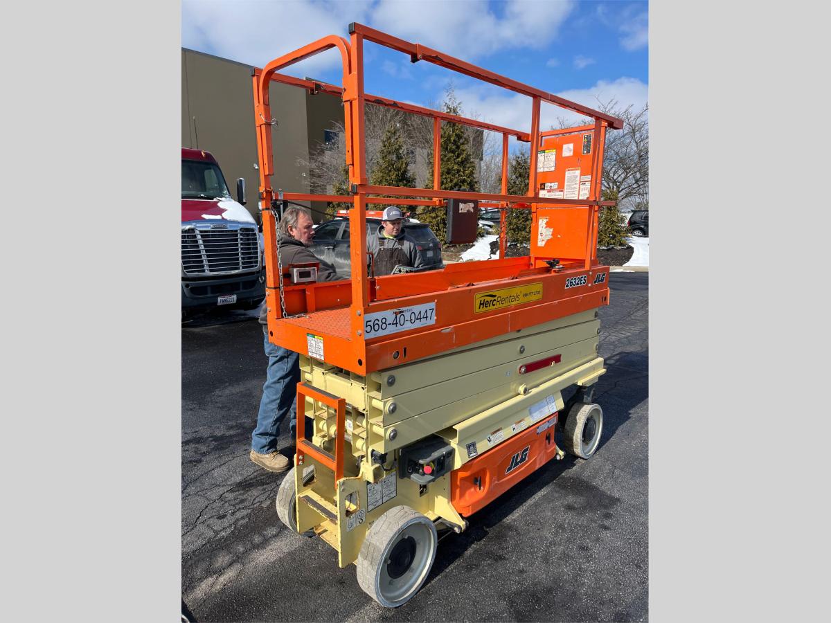 2018 JLG 2632ES