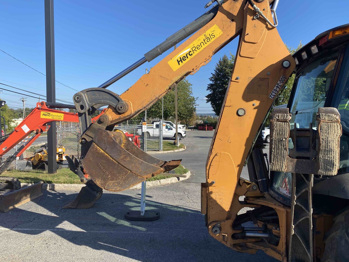 2019 Case 590SN-3