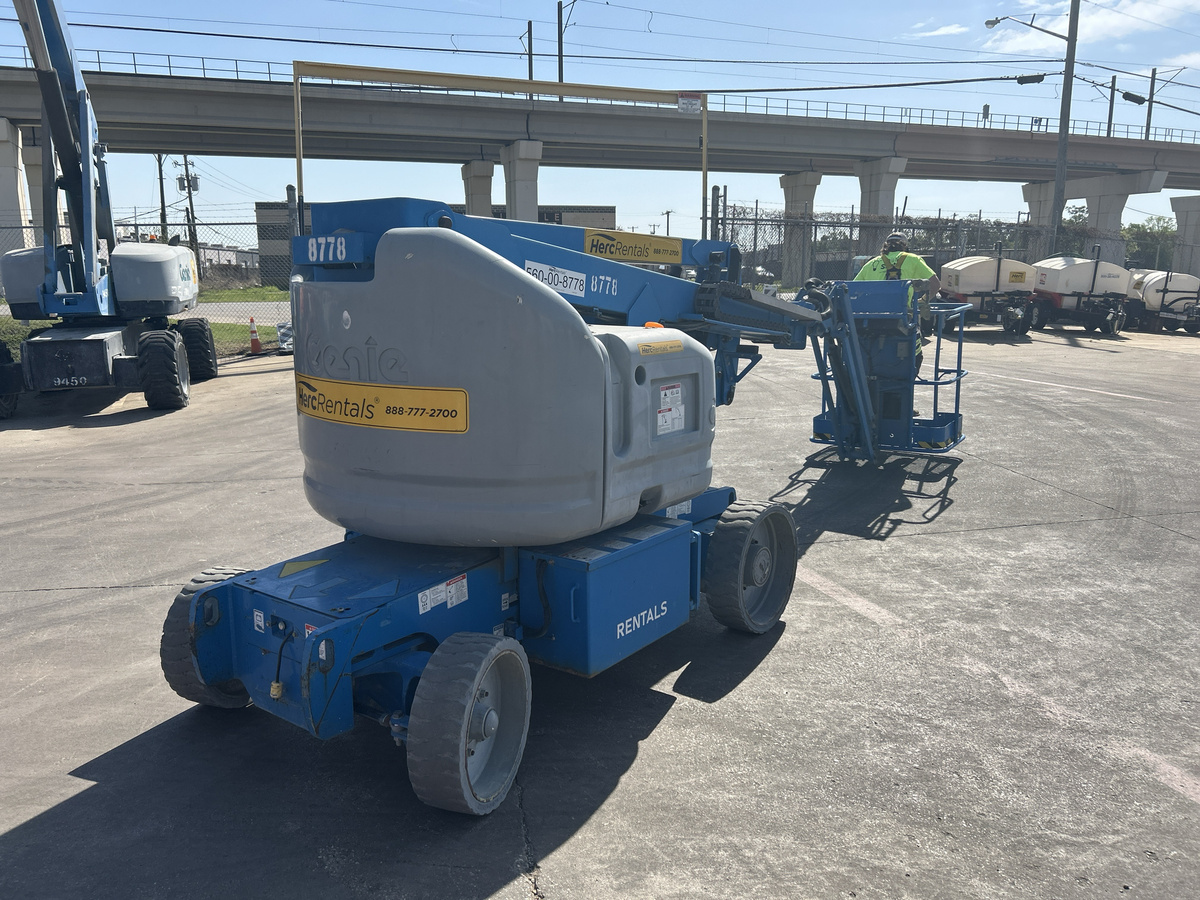 2017 Genie Z-40/23 N