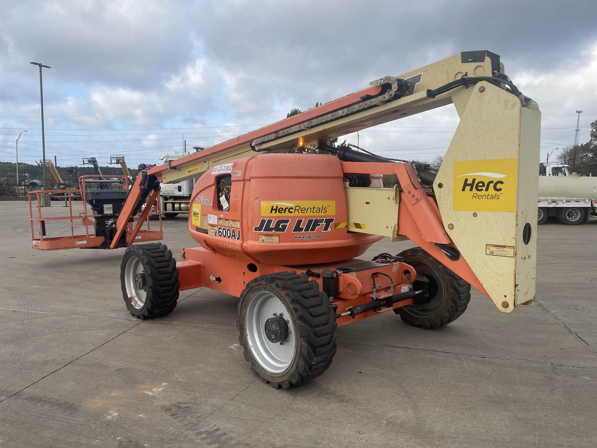 2018 JLG 600AJ-11