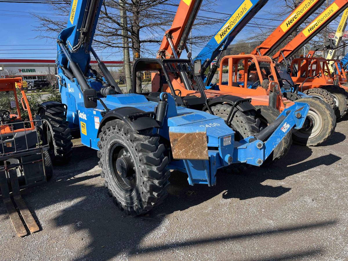 2018 Genie GTH-1056