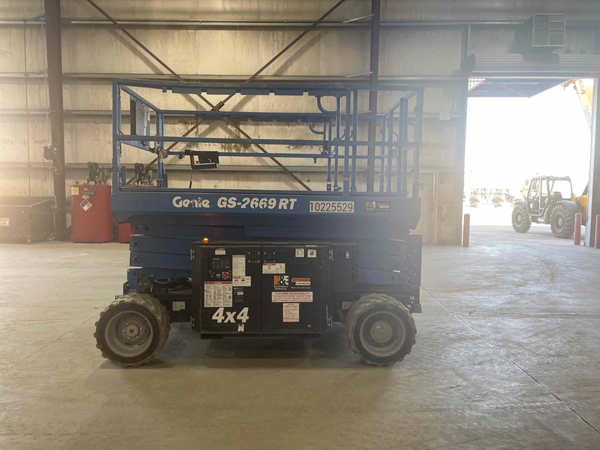 2017 Genie GS-2669 RT