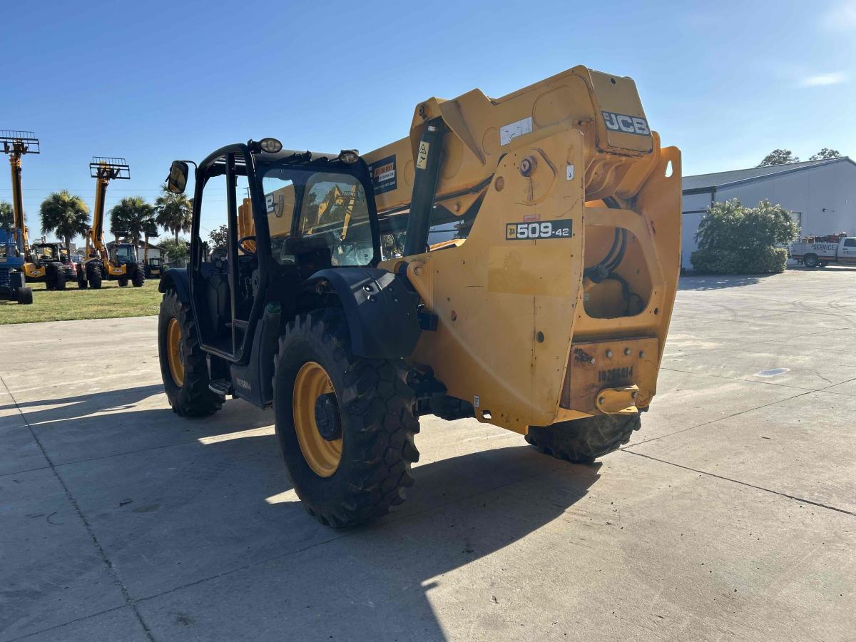 2018 JCB 509-42-3