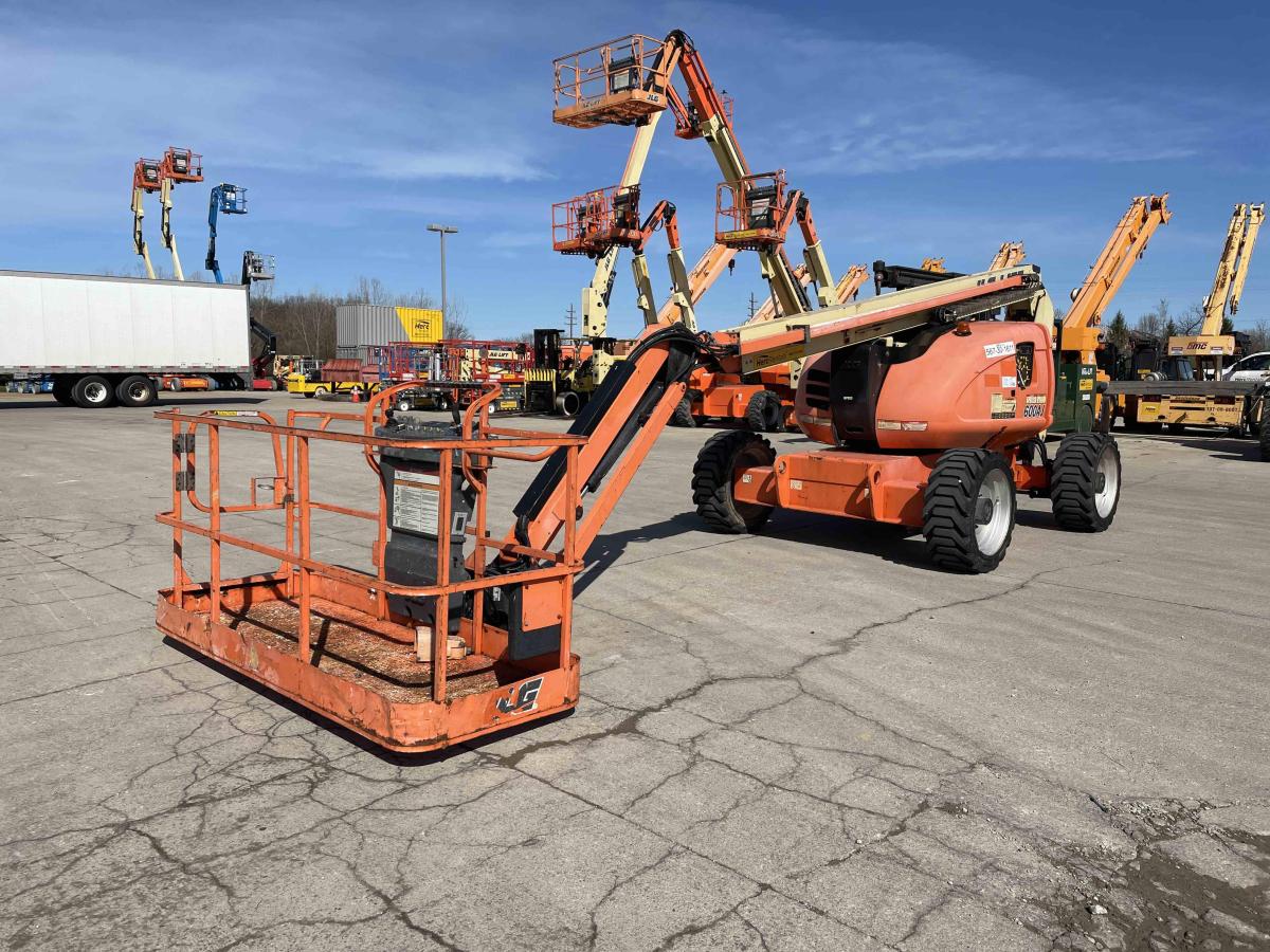 2014 JLG 600AJ