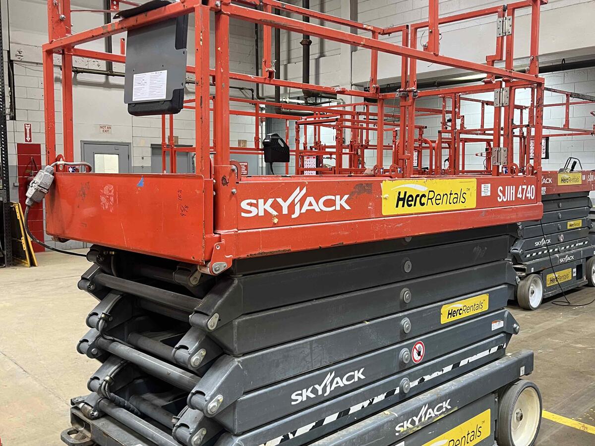 2018 Skyjack SJ4740-2