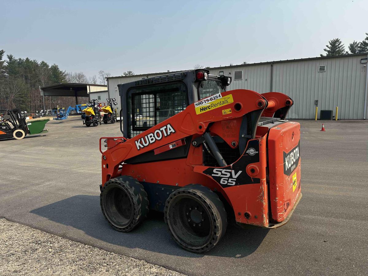 2017 Kubota SSV65
