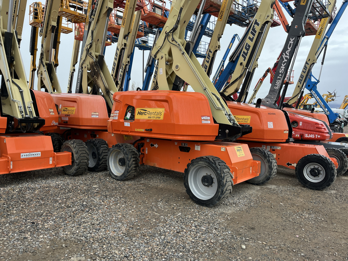 2018 JLG 660SJ