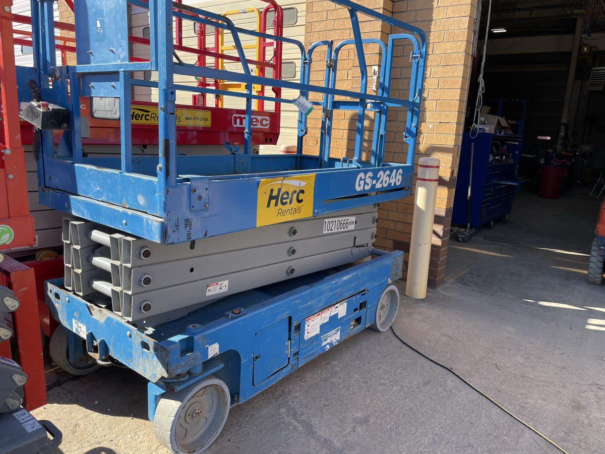 2017 Genie GS-2646