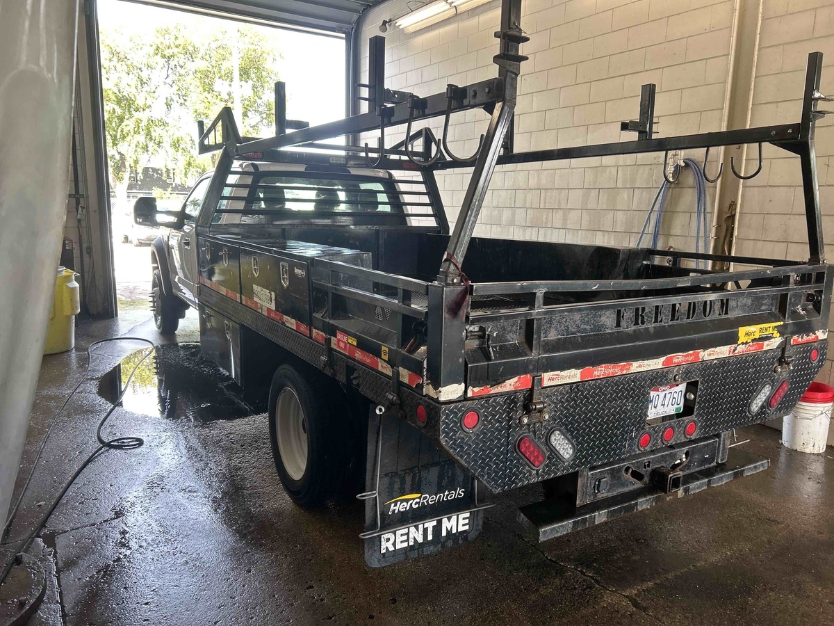 2021 Ford F550-6