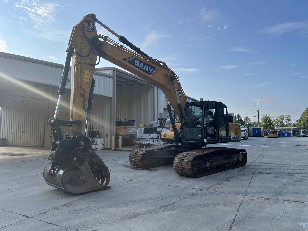2022 Sany SY225C-5