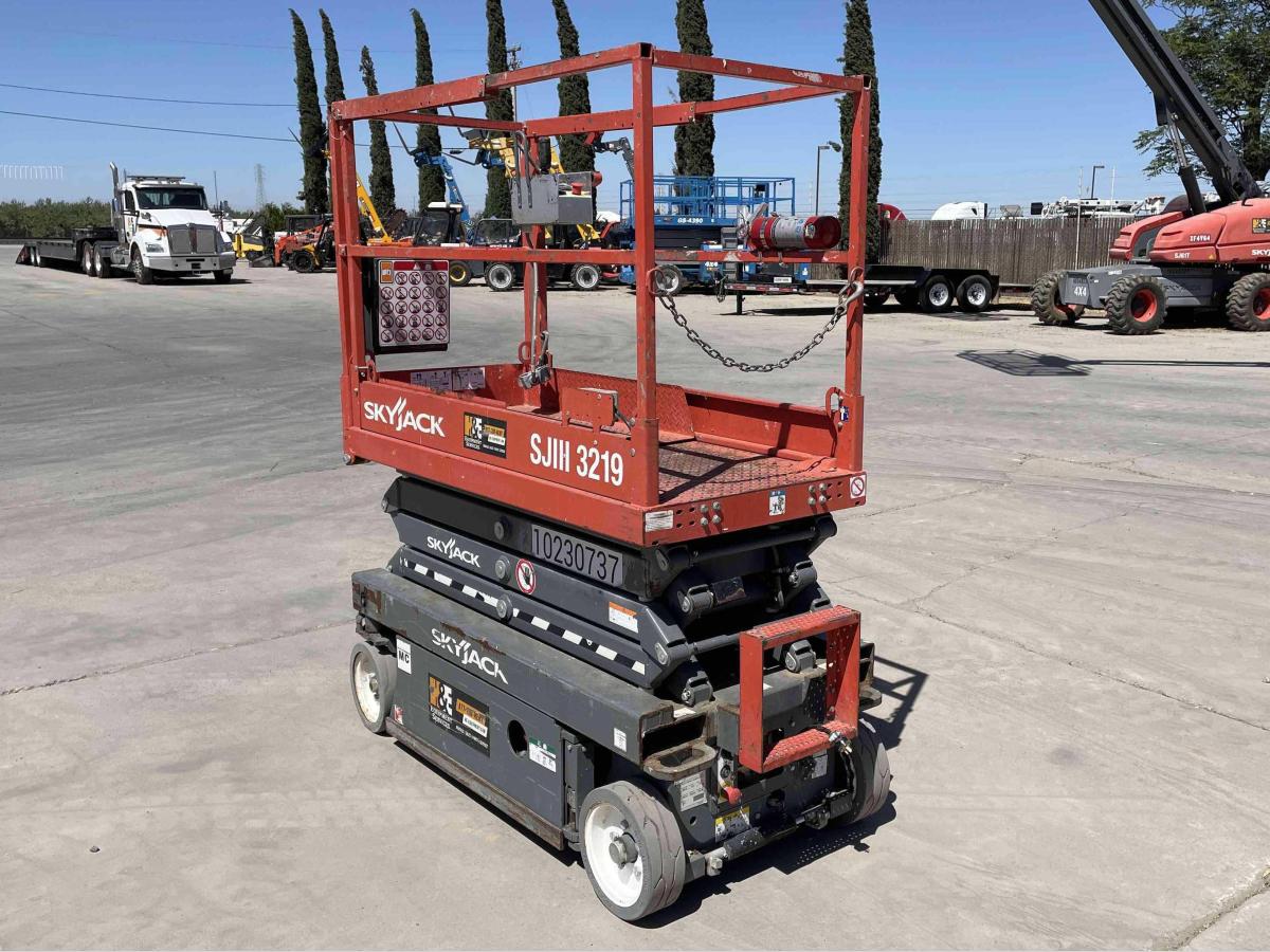 2017 Skyjack SJ3219