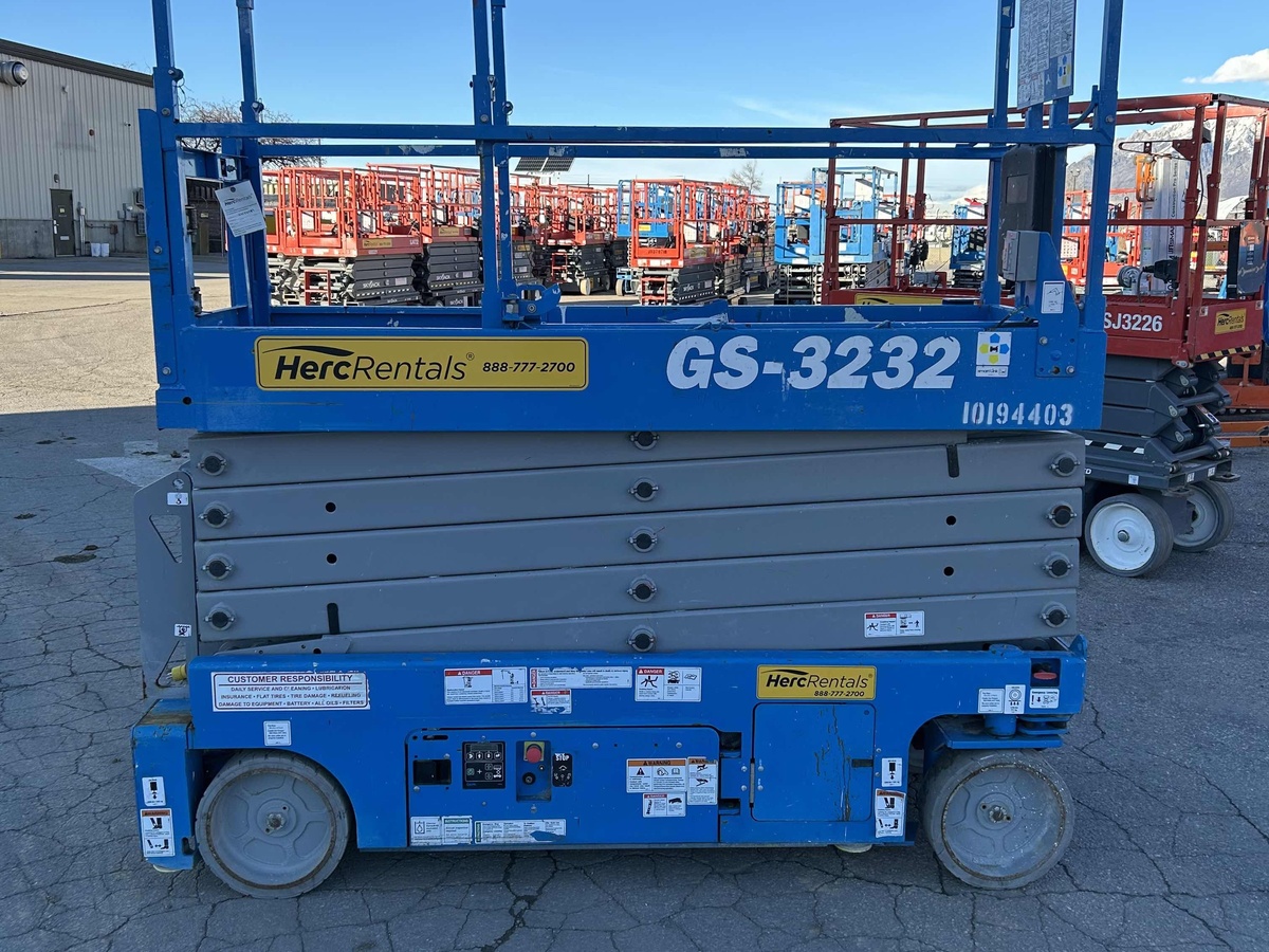 2016 Genie GS-3232