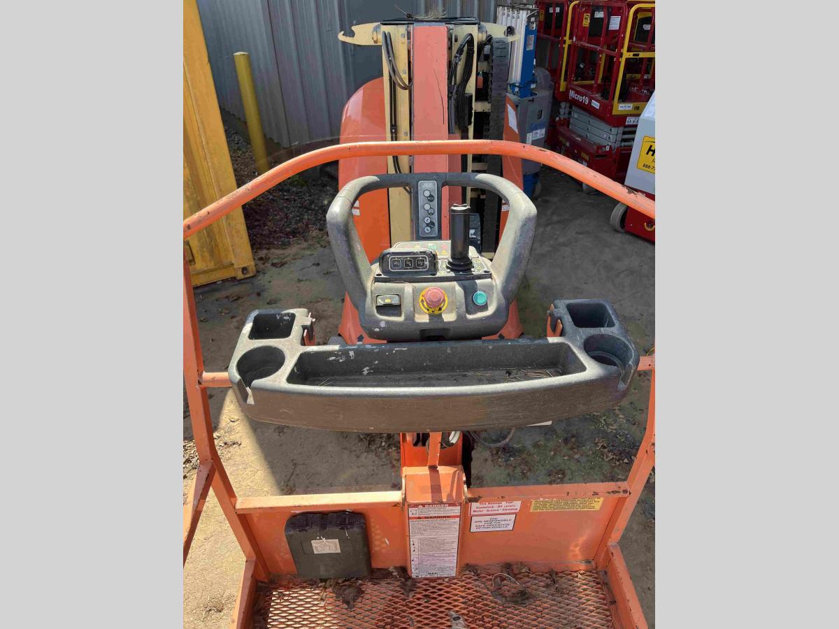 2016 JLG Toucan 32E