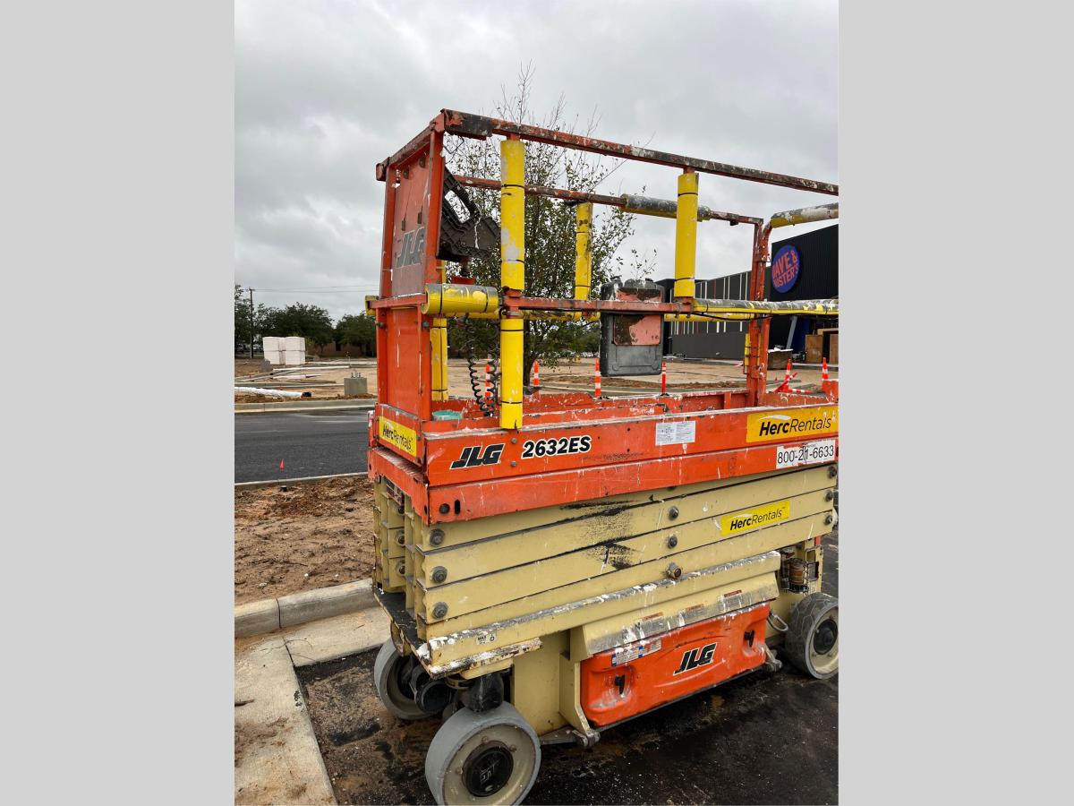2018 JLG 2632ES
