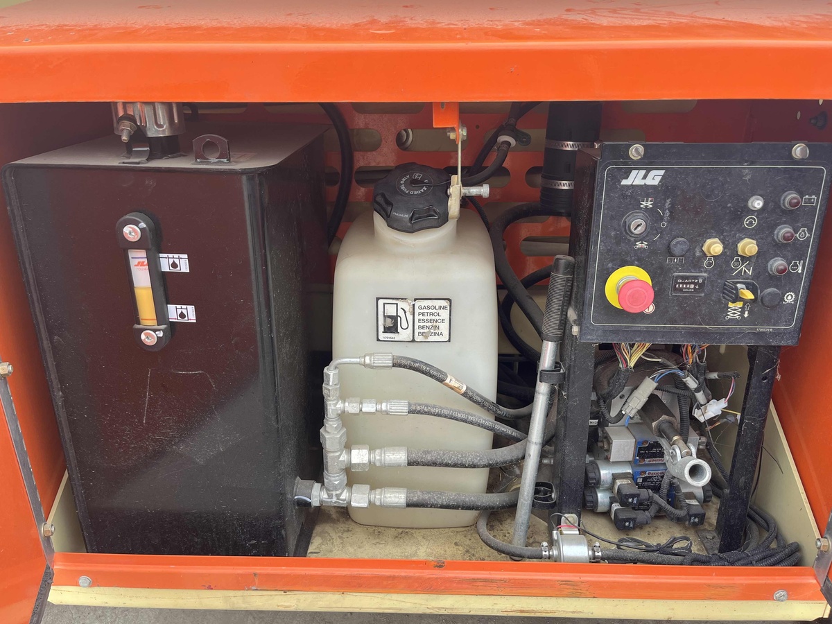2018 JLG 260MRT-6