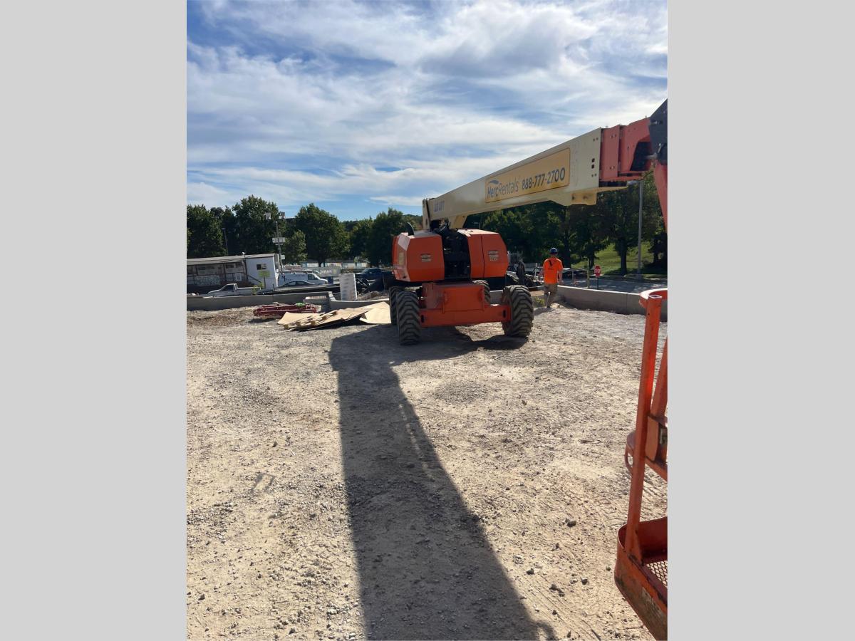 2018 JLG 860SJ