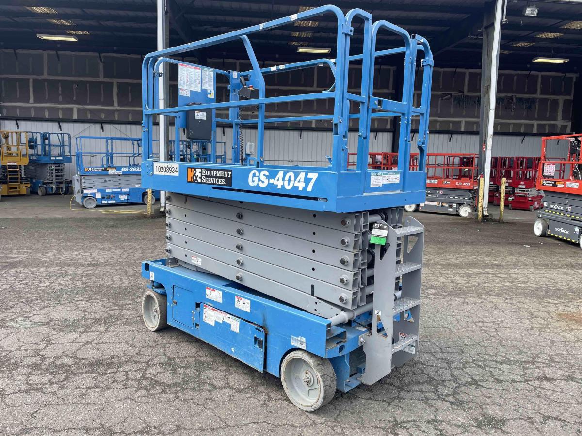 2017 Genie GS-4047