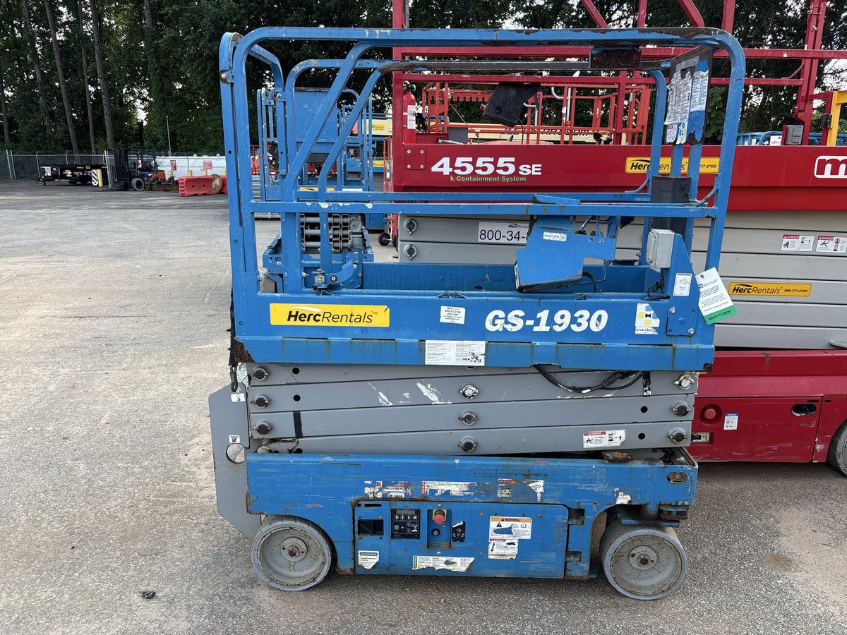 2018 Genie GS-1930