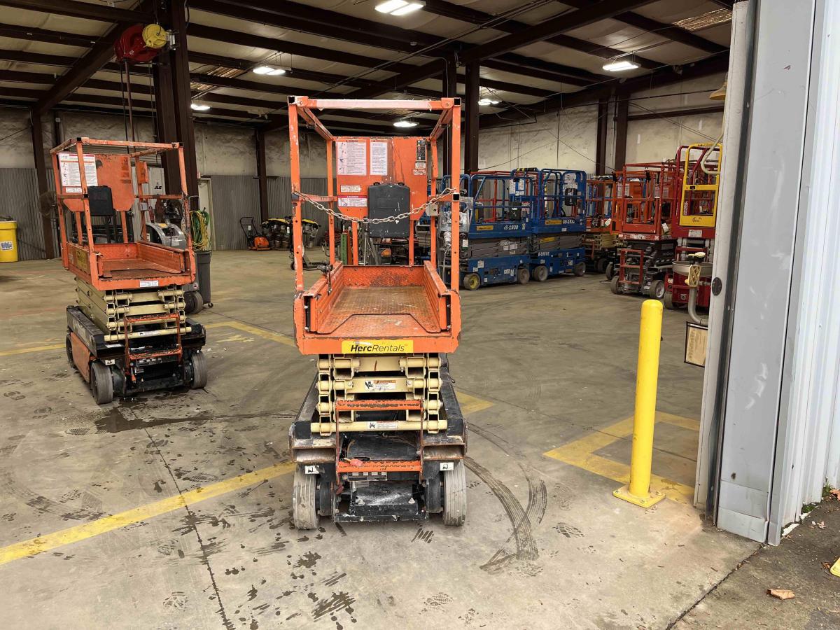2018 JLG 1932R-9