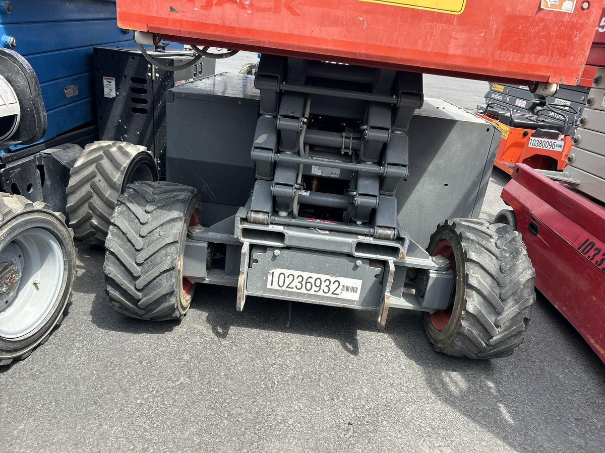 2018 Skyjack SJ-6832RT-8