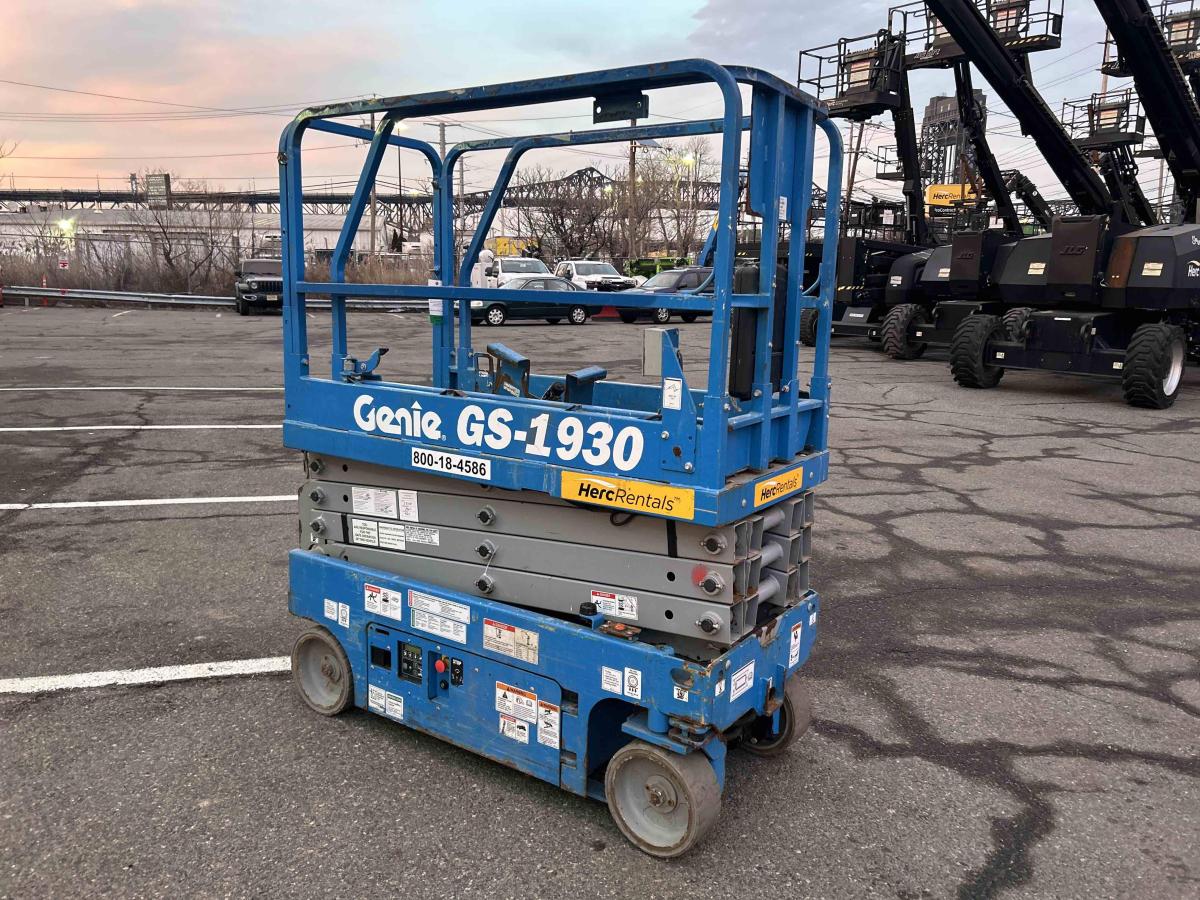 2017 Genie GS-1930