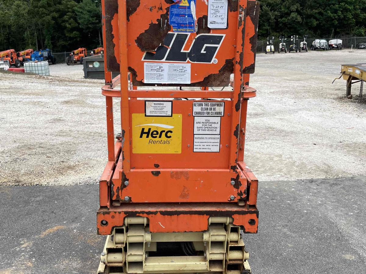 2017 JLG 1930ES