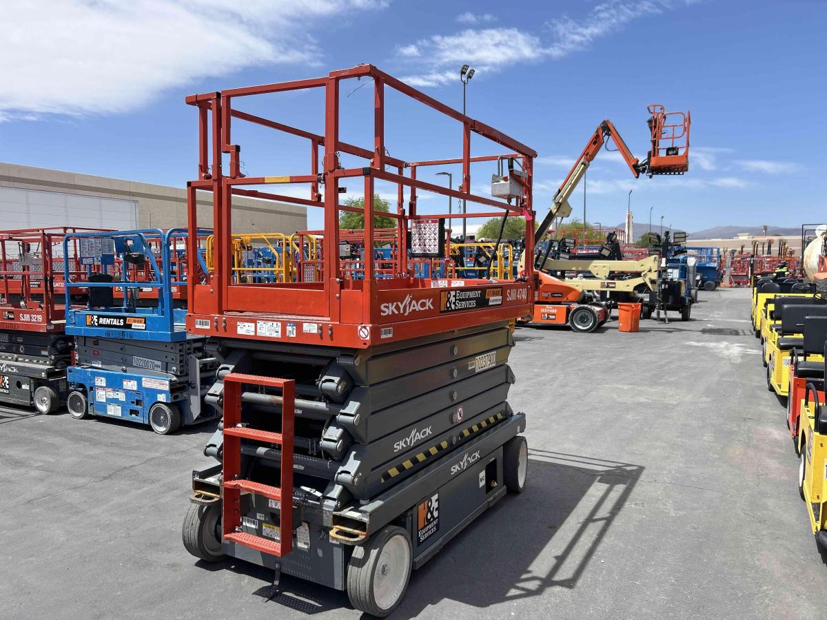 2018 Skyjack SJ4740
