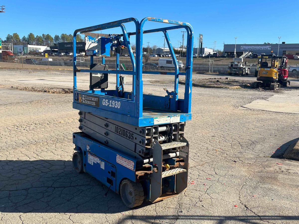 2017 Genie GS-1930