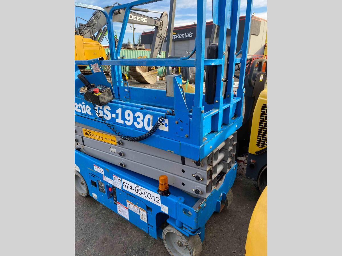 2013 Genie GS-1930