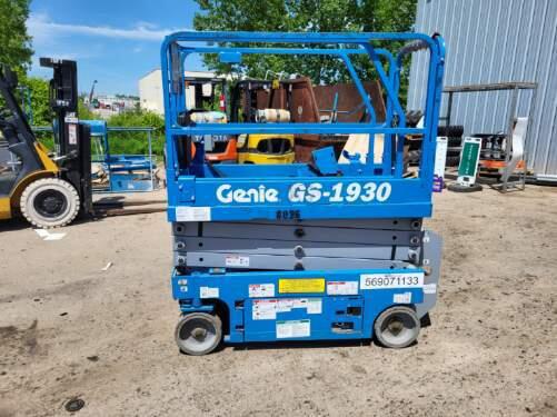 2018 Genie GS-1930