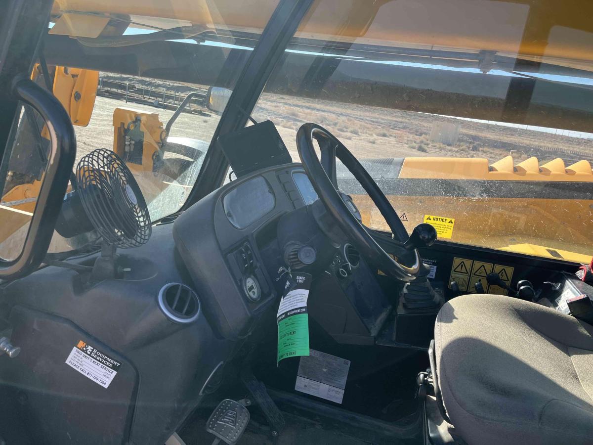 2017 JCB 510-56
