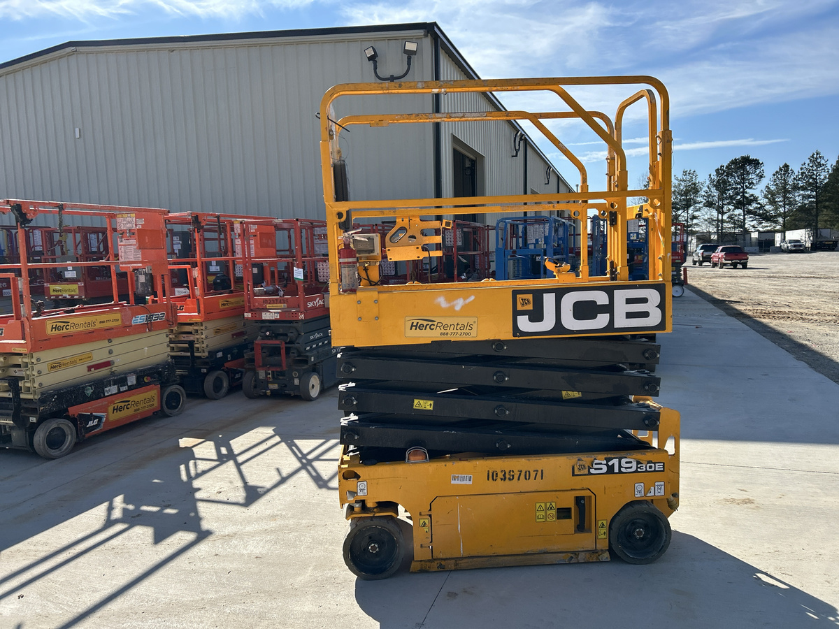 2022 JCB S1930E-4