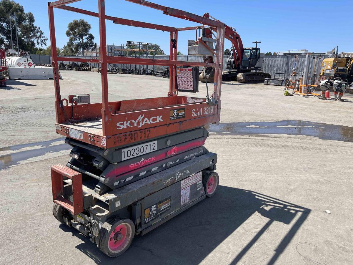 2017 Skyjack SJ3219