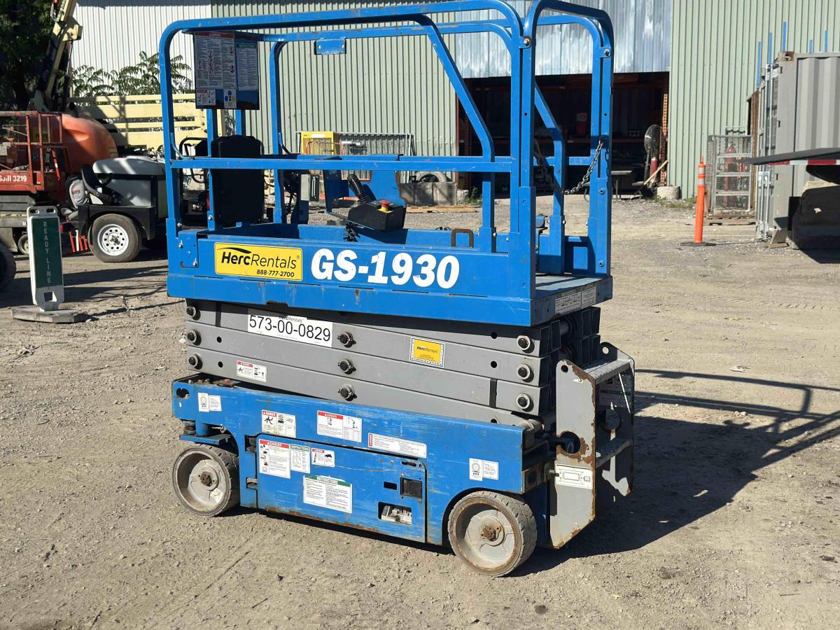 2018 Genie GS-1930-4