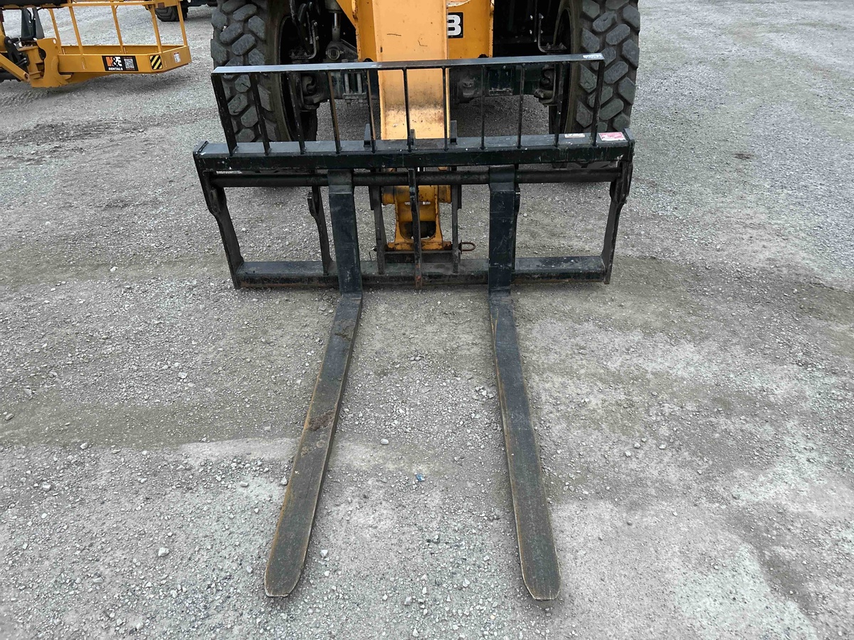 2021 JCB 507-42-12