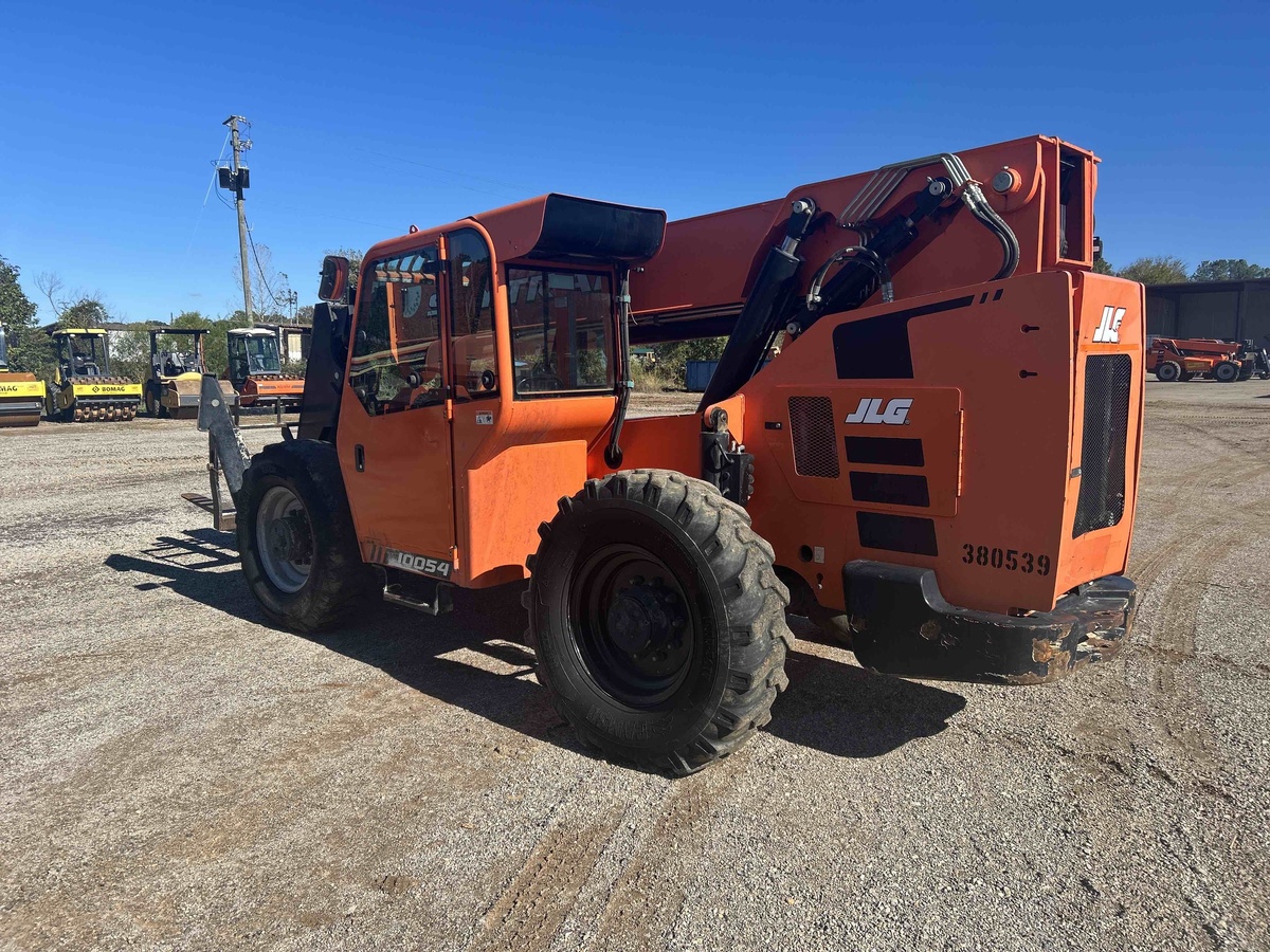 2019 SkyTrak 10054-1