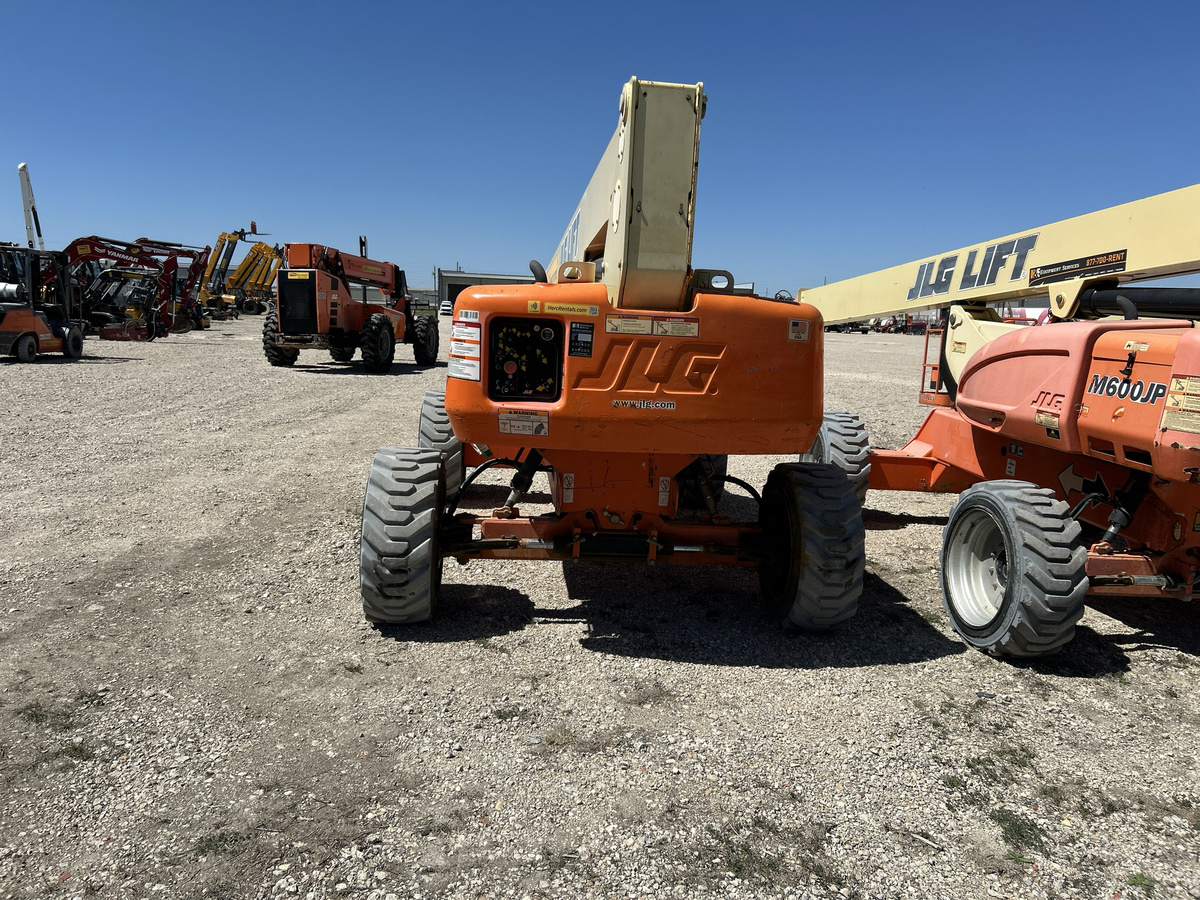 2015 JLG M600JP-13
