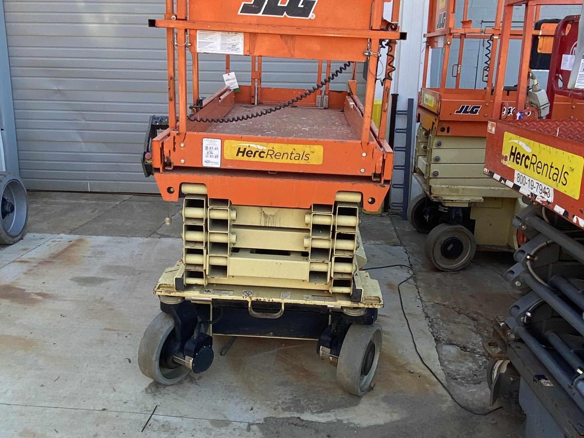 2018 JLG 3246ES