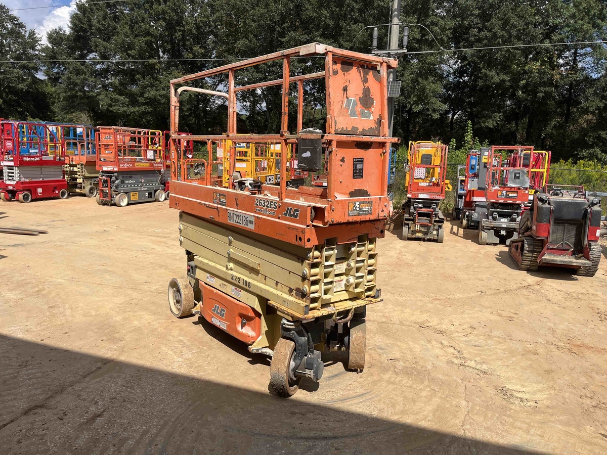 2016 JLG 2632ES-4
