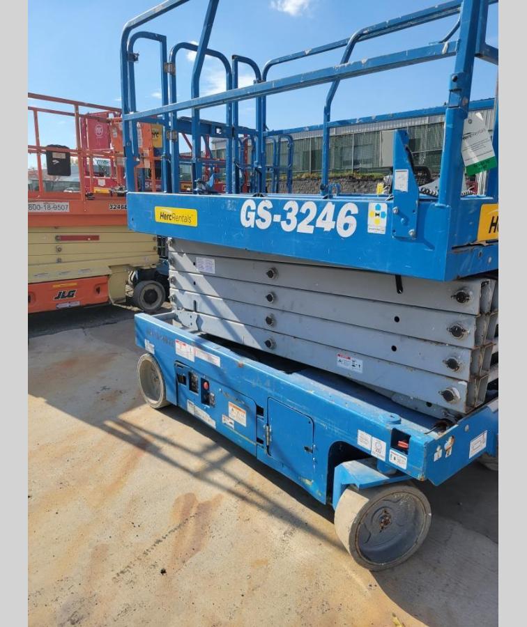 2016 Genie GS-3246