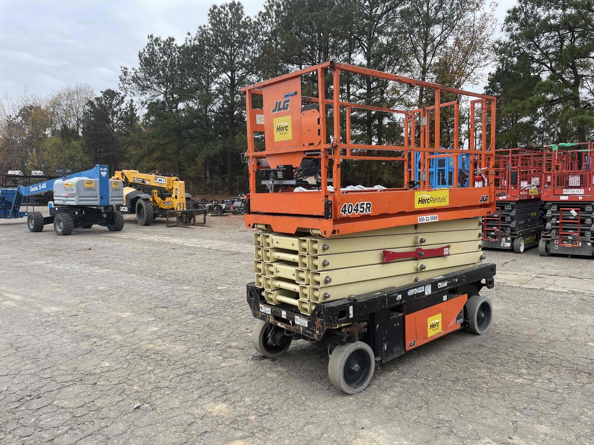 2018 JLG 4045R-5