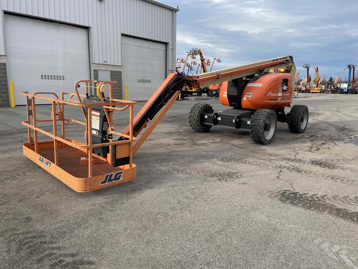 2012 JLG 600AJ